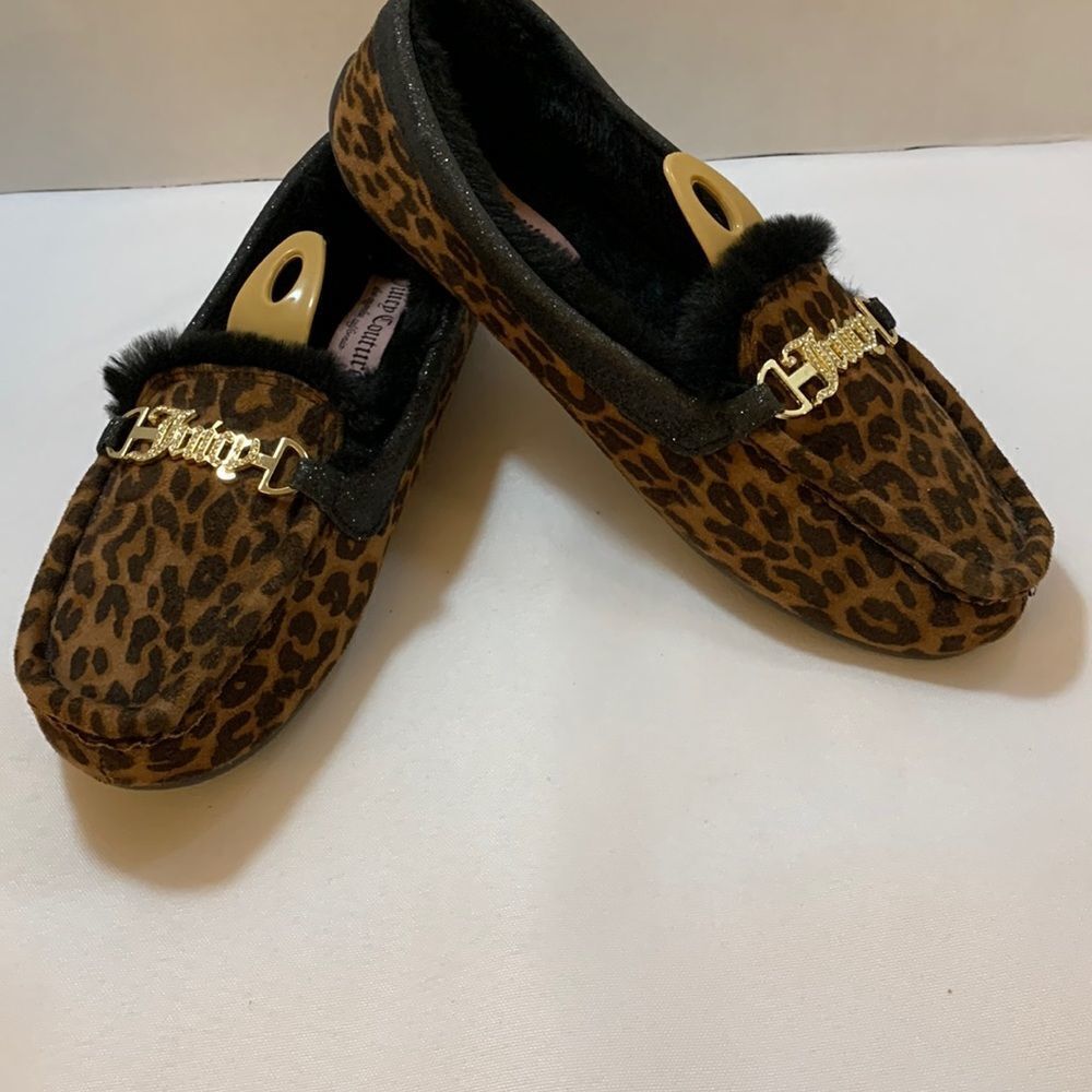 Juicy Couture Size 8 fur-lined animal leopard print flats w/Juicy sequined bling